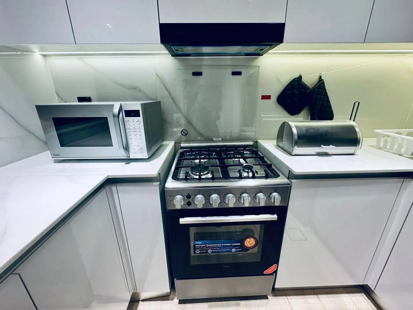 Apartamento Chic 2Br In Jvc Balcony Pool & Parking Dubái 0*,