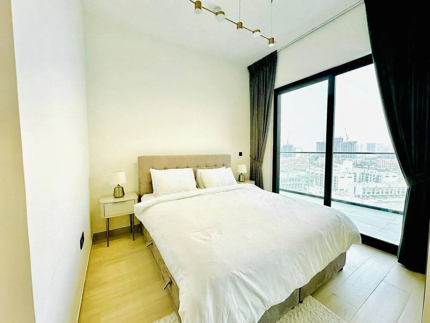 Apartamento Chic 2Br In Jvc Balcony Pool & Parking Dubái